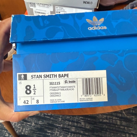 Adidas White Sneakers with Camouflage Accents - Picture 15 of 16